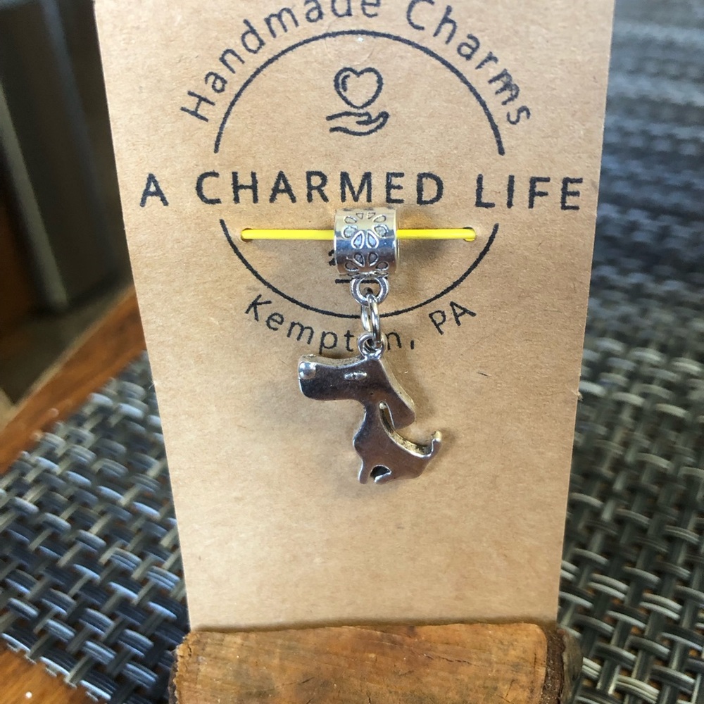 NWT, Handmade by A Charmed Life. Silver 🐶 Puppy on a Bail